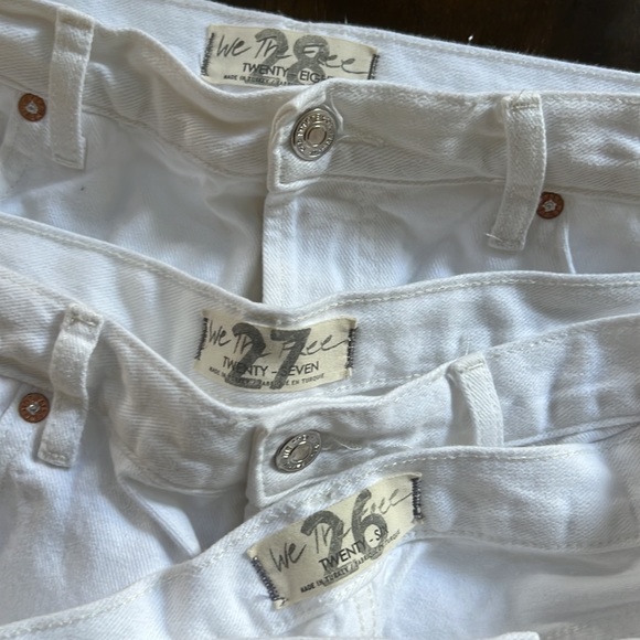 Free People
Maggie Mid Rise Frayed Hem Distressed Denim Shorts. - Picture 8 of 13